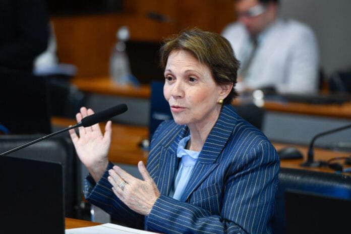 CRE - Comissão de Relações Exteriores e Defesa Nacional